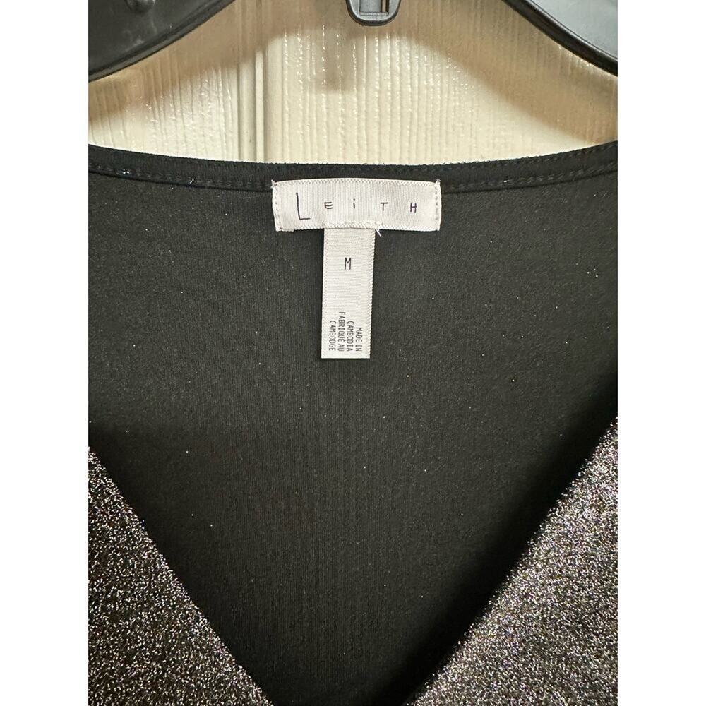Leith Silver Metallic V-Neck Long Sleeve Bodysuit Size M Sparkle Party Top - Picture 6 of 7